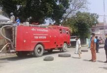 सार्वजनिक स्थान र सडकमा किटनाशक औषधि छर्किए ; गौर नगरपालिका