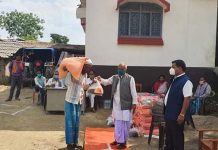 ‘लकडाउन’काे बेलामा गरूडा नपाले ५७४ अतिविपन्न, गरिब तथा दैनिक ज्यालादारी परिवारलाइ खाद्यान्न वितरण