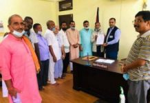 लामो समय देखि नेपाल भारतको सिमा नाका बन्द हुँदा तराई बासीहरुलाई निकै समस्या भएको भन्दै उक्त सिमानाका खुलाउन समाजका अगुवाहरुले प्रमुख जिल्ला अधिकारी मार्फत आईतवार प्रधानमन्त्रीलाई ज्ञापन पत्र