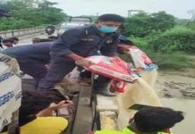 कुहिएको चामल बिक्रीवितरणका लागि लग्दै गरेको ४५ बोरा चमल प्रहरी नियन्त्रणमा।