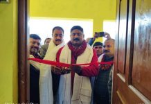 गौर नगरपालिकाका नगरप्रमुख अजय गुप्ताद्वारा आधारभूत विधालयको उद्घाटन