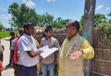 गौर ४ मा बाटो चौडिकरण तथा नाला निर्माण ।