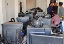 कल सेन्टर चलाएर ठगी गर्ने २३ जना पक्राउ