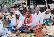 दलित सामुदायिक भवनको मेयर कुर्मी द्वारा शिलान्यास