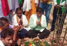 शिवनगर मन्दिर स्थित श्रद्धालु लागि स्नान घर र शौचालय निर्माणका लागि सिलान्यास