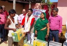 देवाही गोनाहि नपाबाट किसानलाई कृषि सामाग्री वितरण