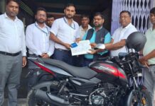 मालपोत कार्यालय गरुडालाइ अति आवश्यक सामाग्री सहयोग